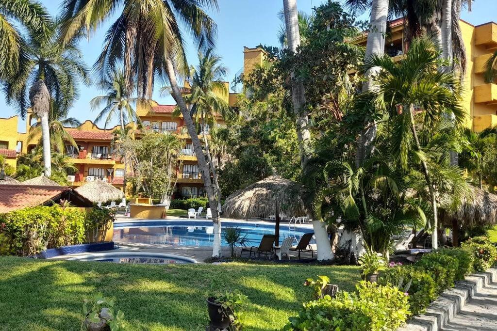 Sol Y Mar. Delfines Ixtapa (Guerrero) Exterior foto